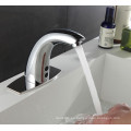 F105 Sensor automático comercial de toque eléctrico Mezclador de agua del sensor de baño grifo